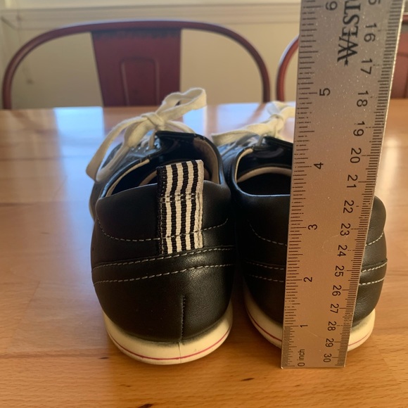 Ecco black leather sneakers size 10-10.5 (European 41) - Picture 4 of 13